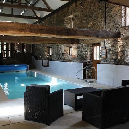 Bed and Breakfast Le Manoir De La Vieille Douve Bourg-d'Ire Zewnętrze zdjęcie